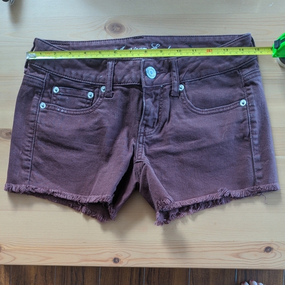 High Waist Distressed Burgundy Jean Short - size 2 - Picture 5 of 7